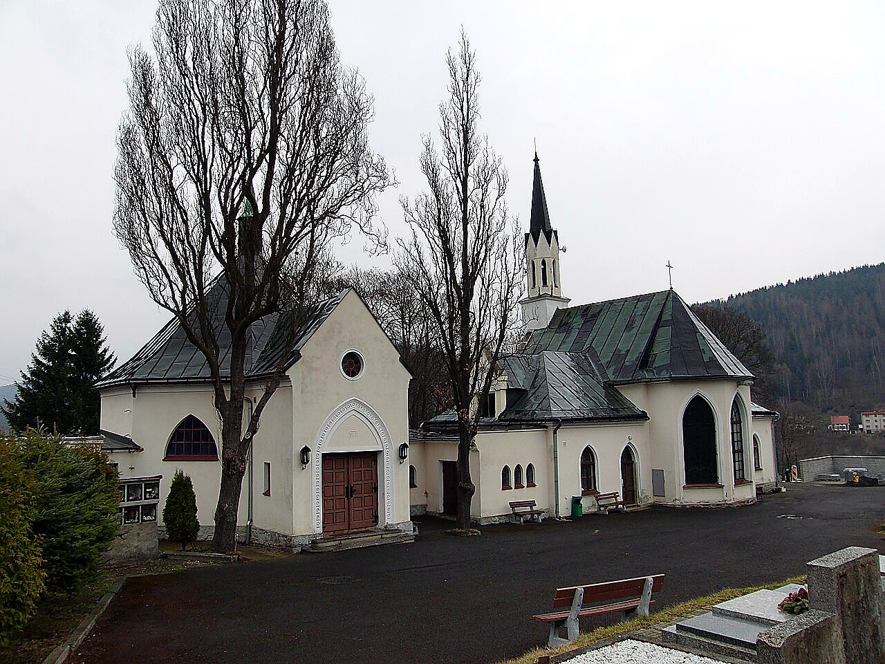 
<span>kaple Povýšení svatého Kříže (Kraslice)</span>
