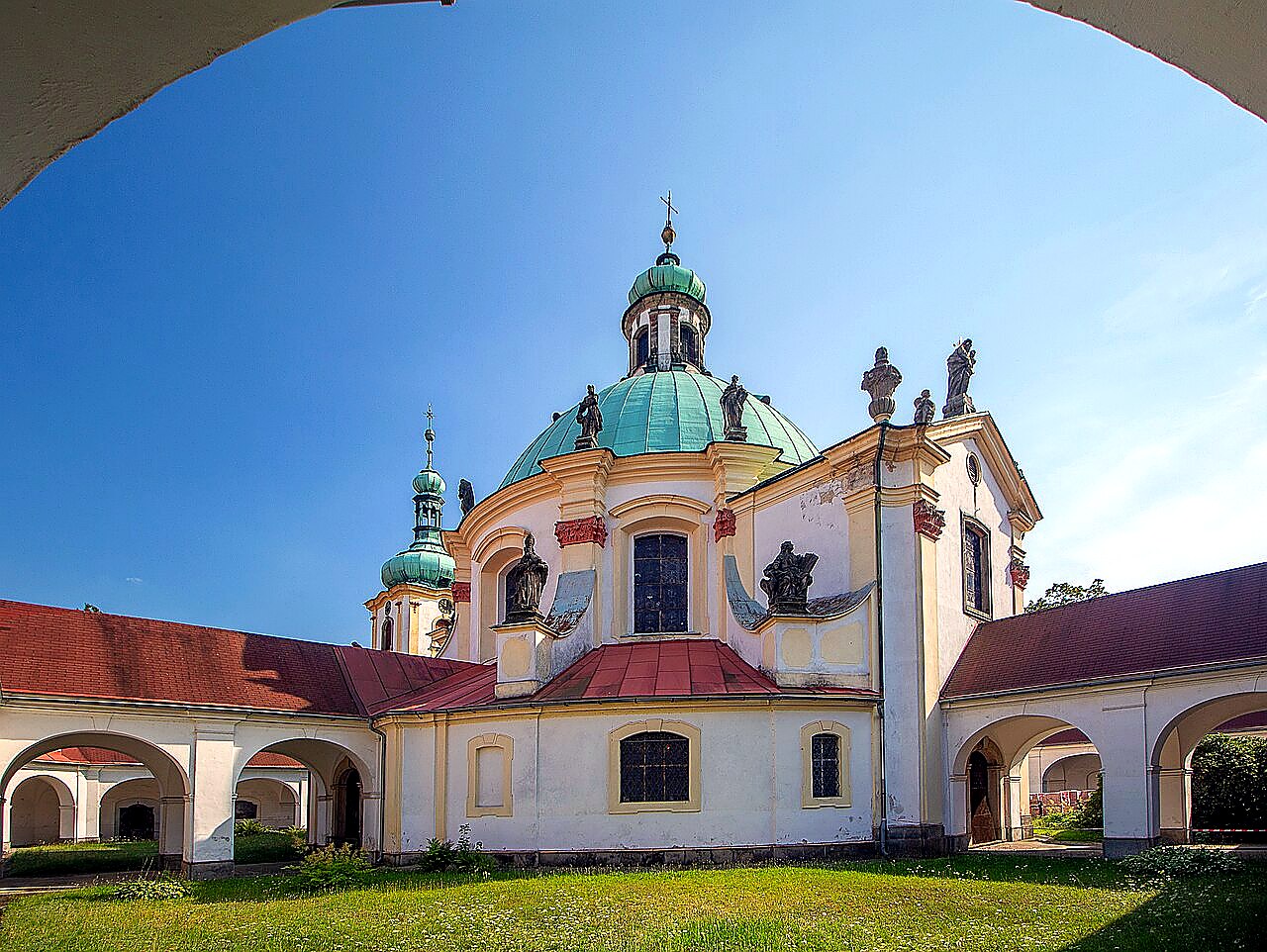 
<span>kaple narození Panny Marie v České Kamenici</span>
