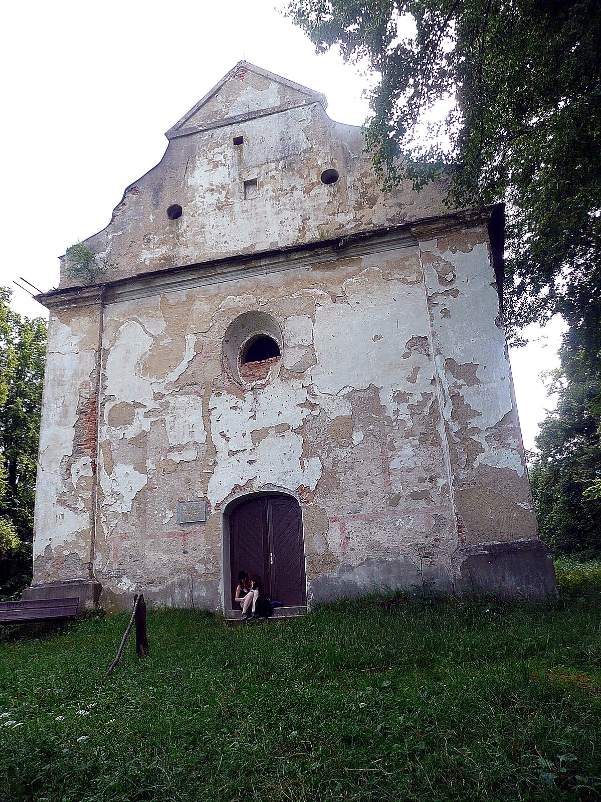 
<span>kaple svatého Rocha (Zlaté Hory)</span>
