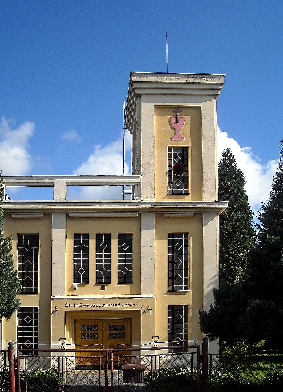 
<span>kostel Husova sboru Církve československé husitské v Doubravě</span>
