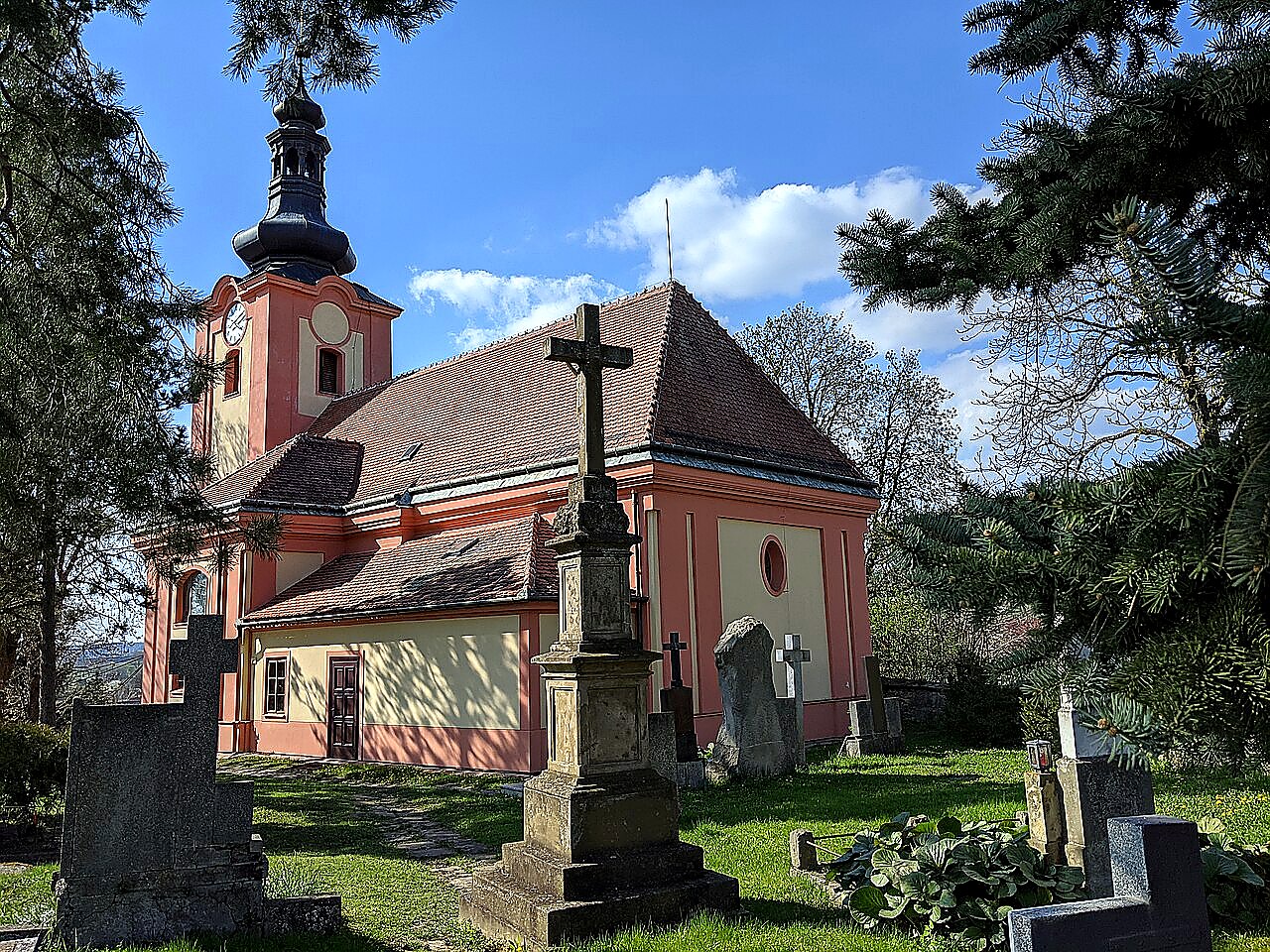 
<span>kostel Nanebevzetí Panny Marie (Křižanovice)</span>
