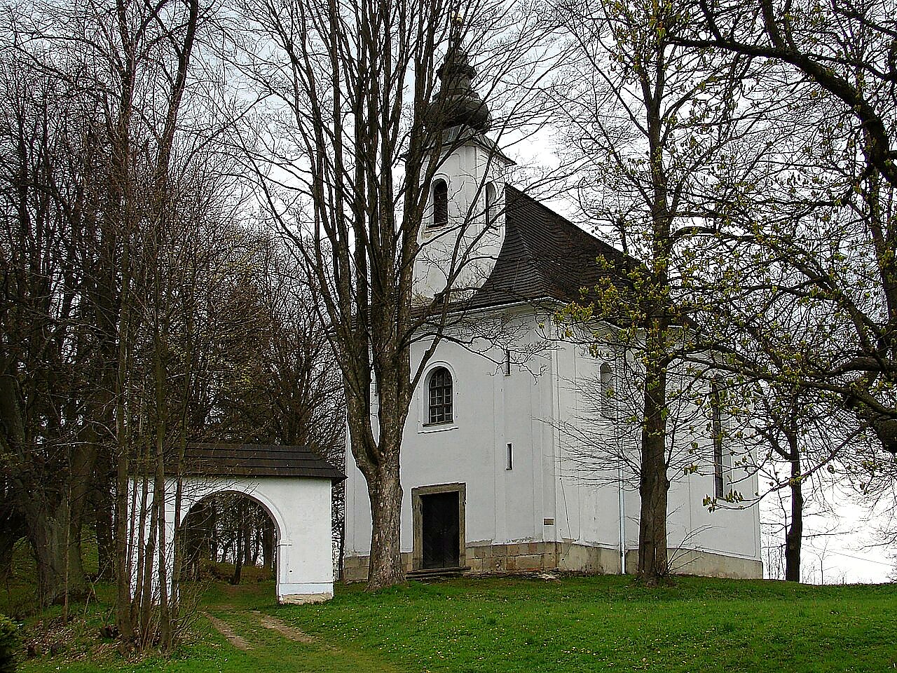 
<span>kostel Povýšení svatého Kříže (Moravský Beroun)</span>
