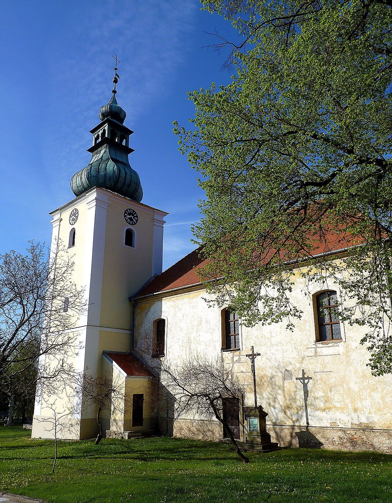 
<span>kostel svatého Linharta (Havraníky)</span>
