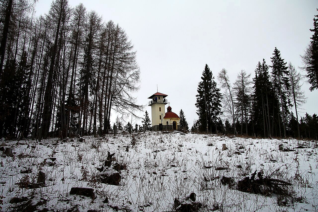 
<span>rozhledna a kaple Mařský vrch</span>
