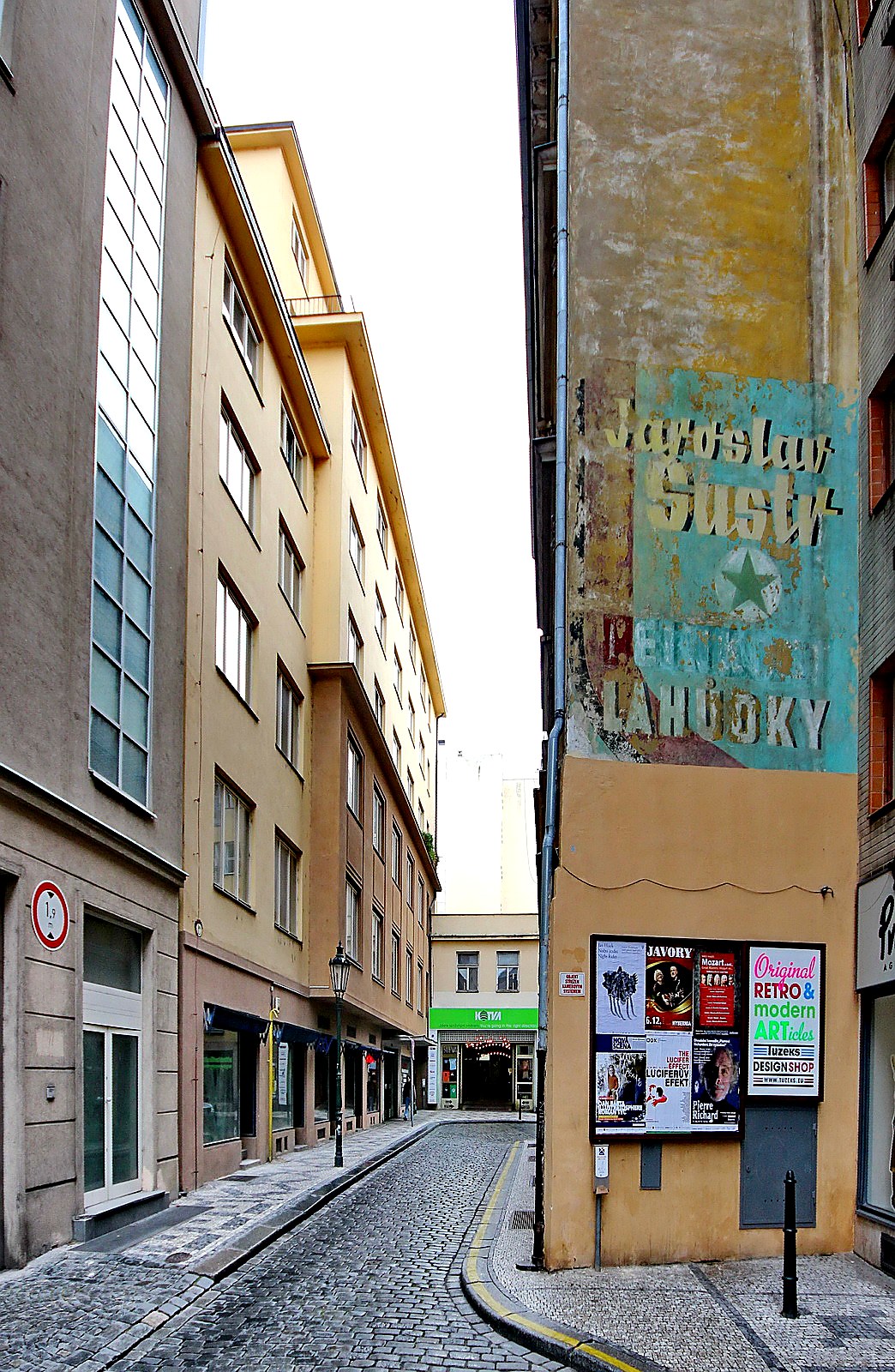 
<span>Benediktská</span>
