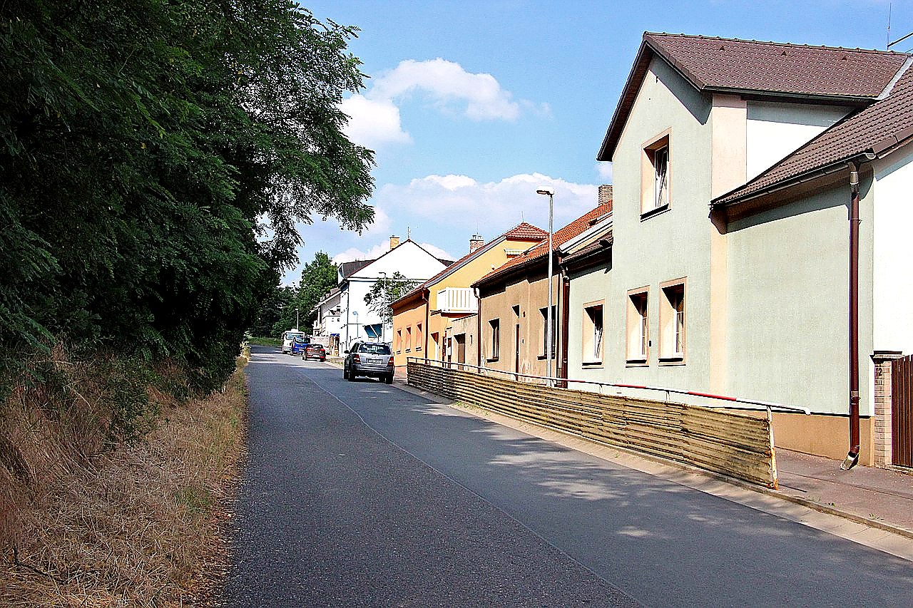 
<span>Mezitraťová</span>
