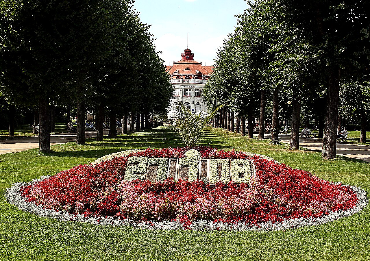 
<span>Smetanovy sady (Karlovy Vary)</span>
