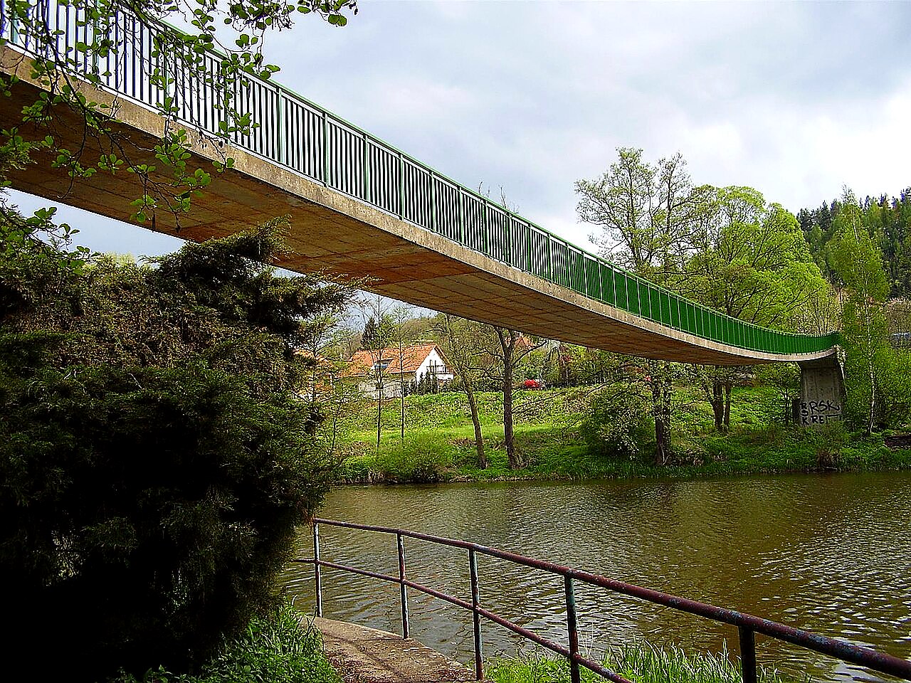 
<span>visutá lávka Hvězdonice</span>
