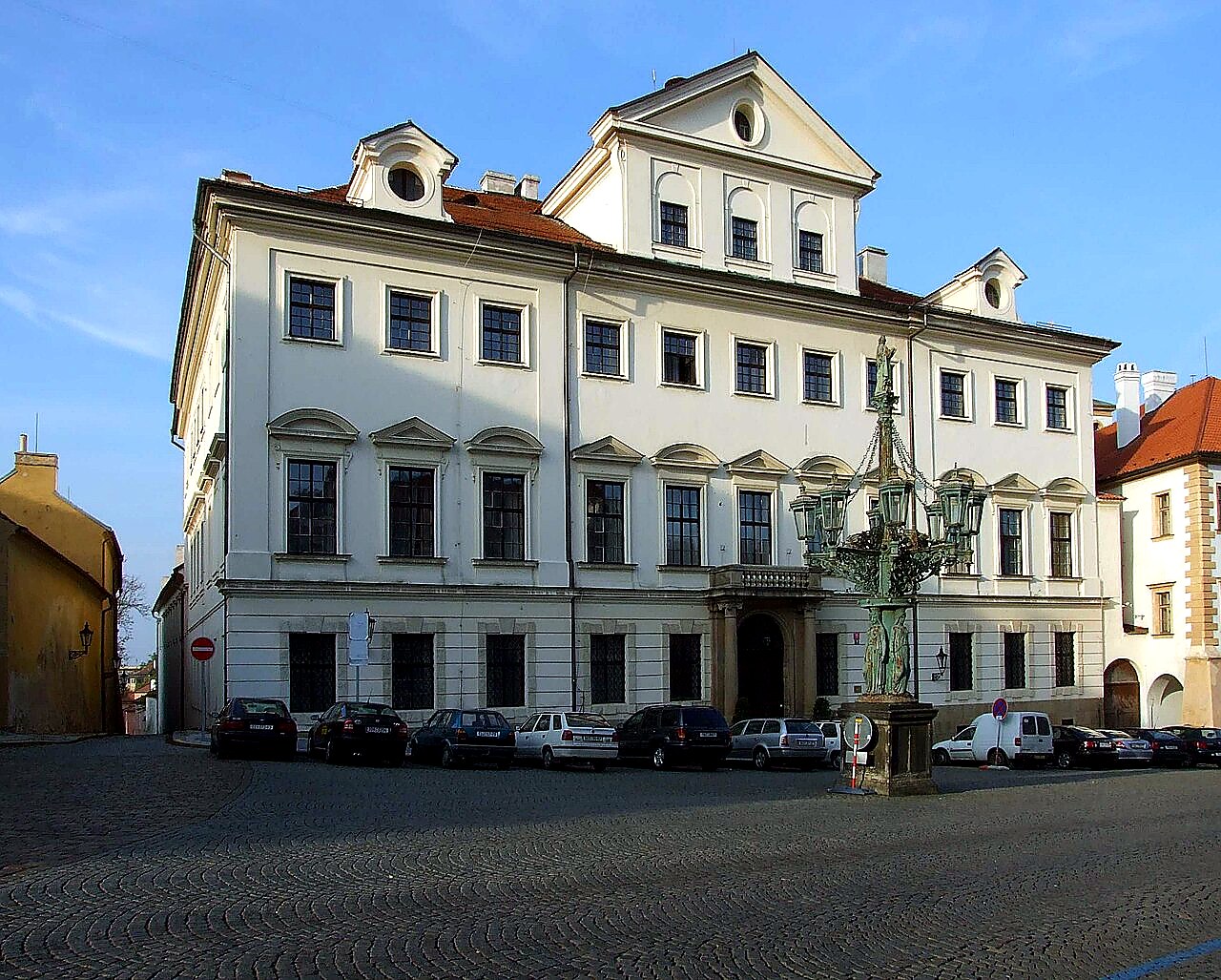 Martinický palác (Loretánská ulice)