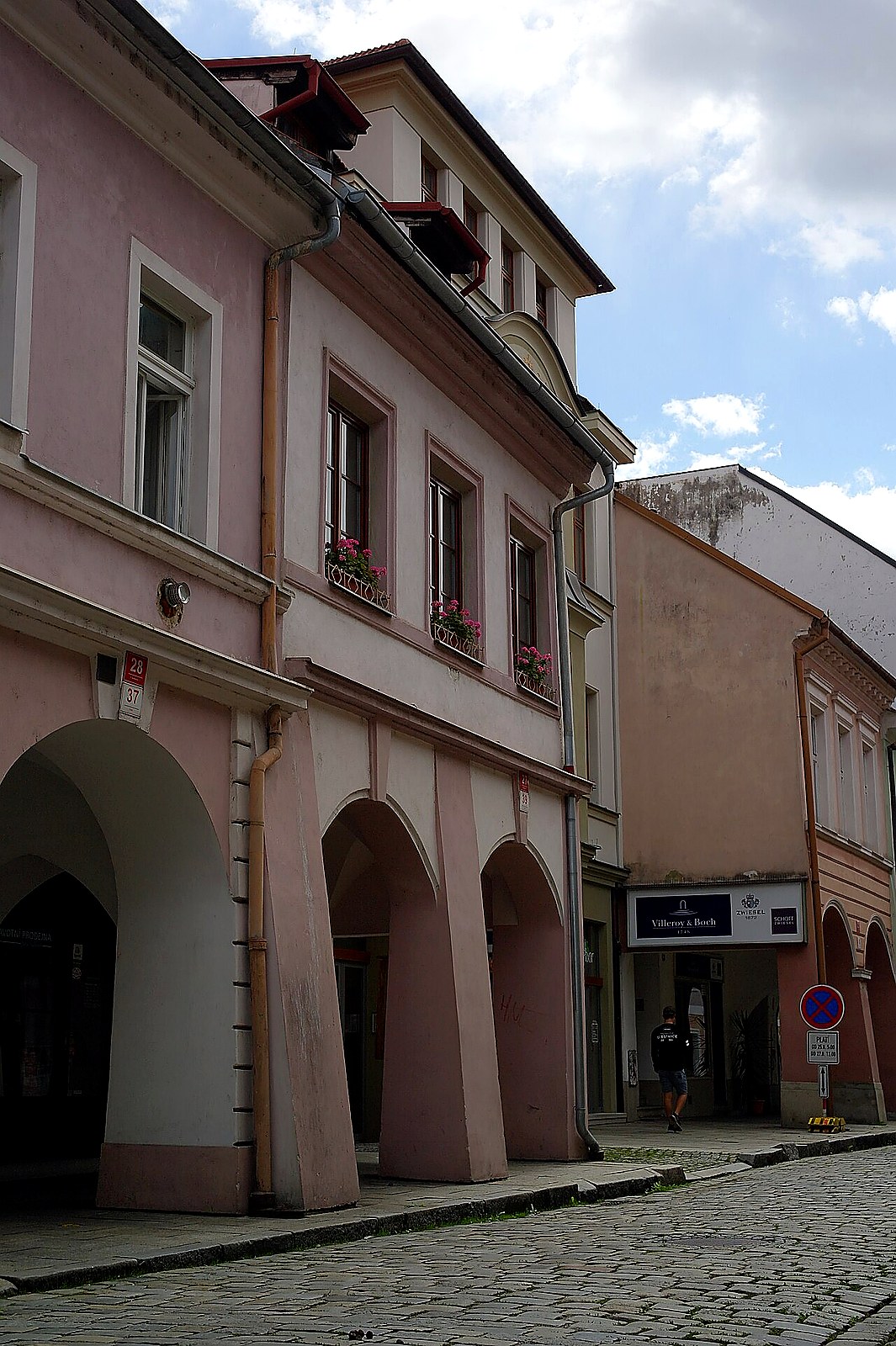 Česká 39