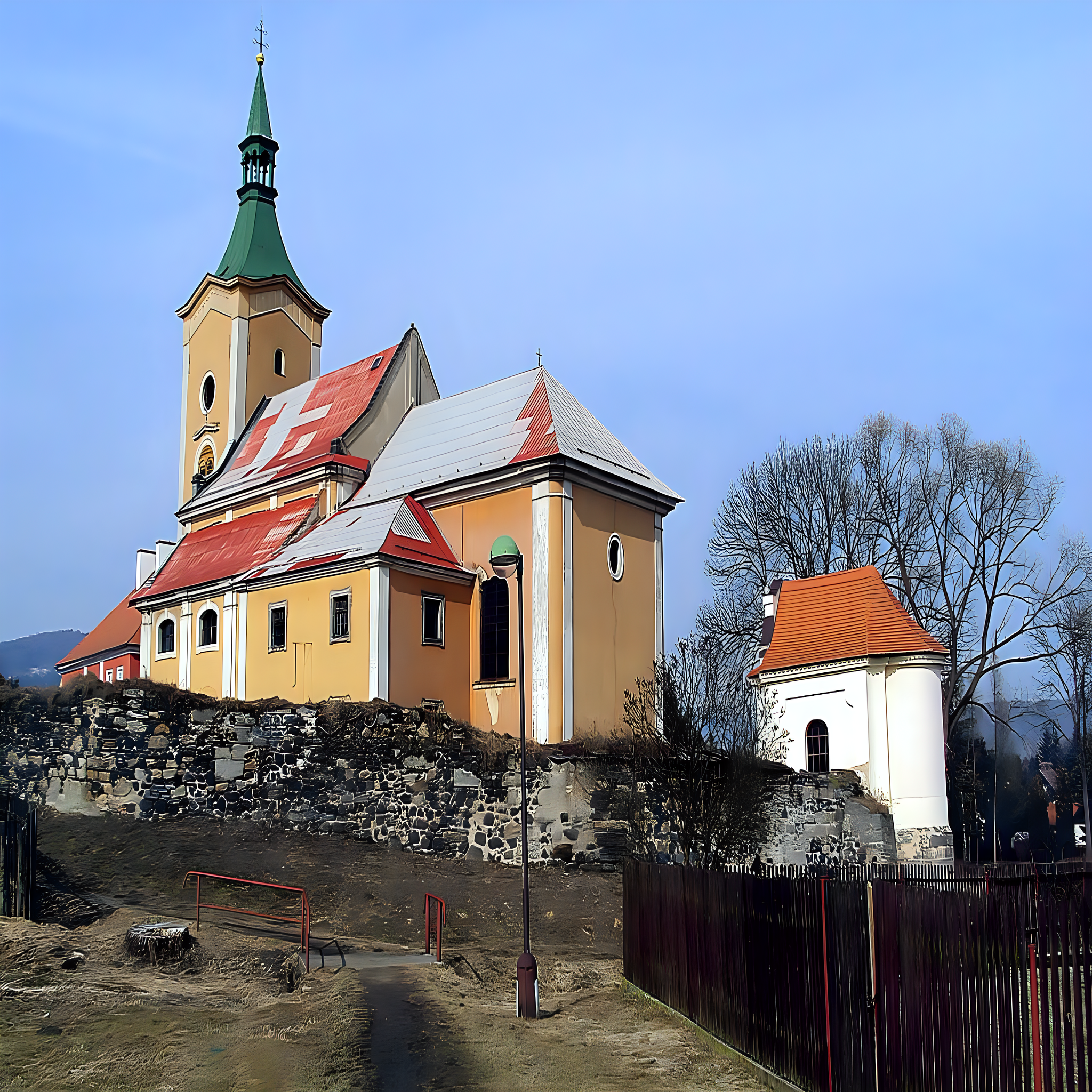 
<span>Kostel Narození Panny Marie v Kravařích</span>
