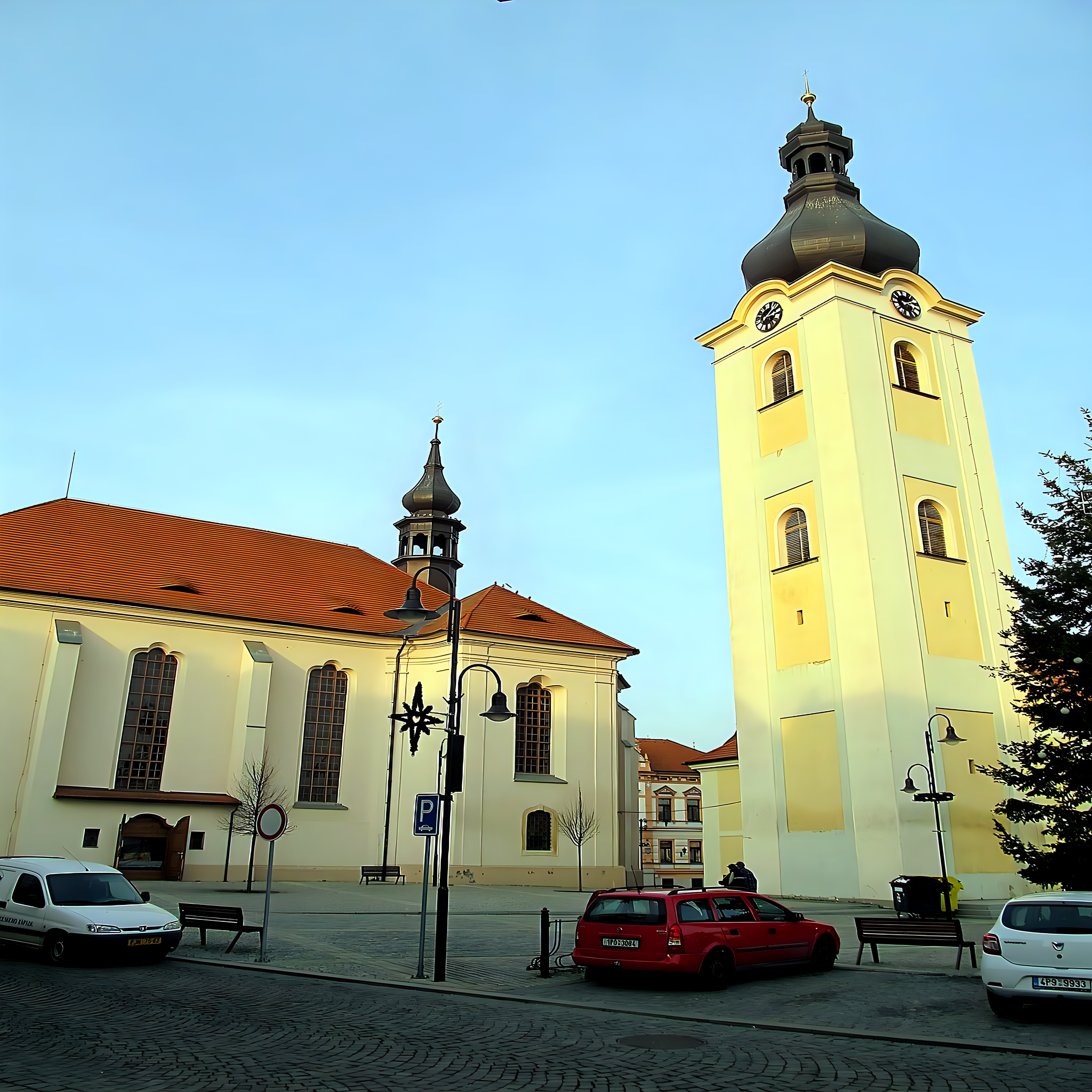 Kostel svatého Mikuláše se zvonicí