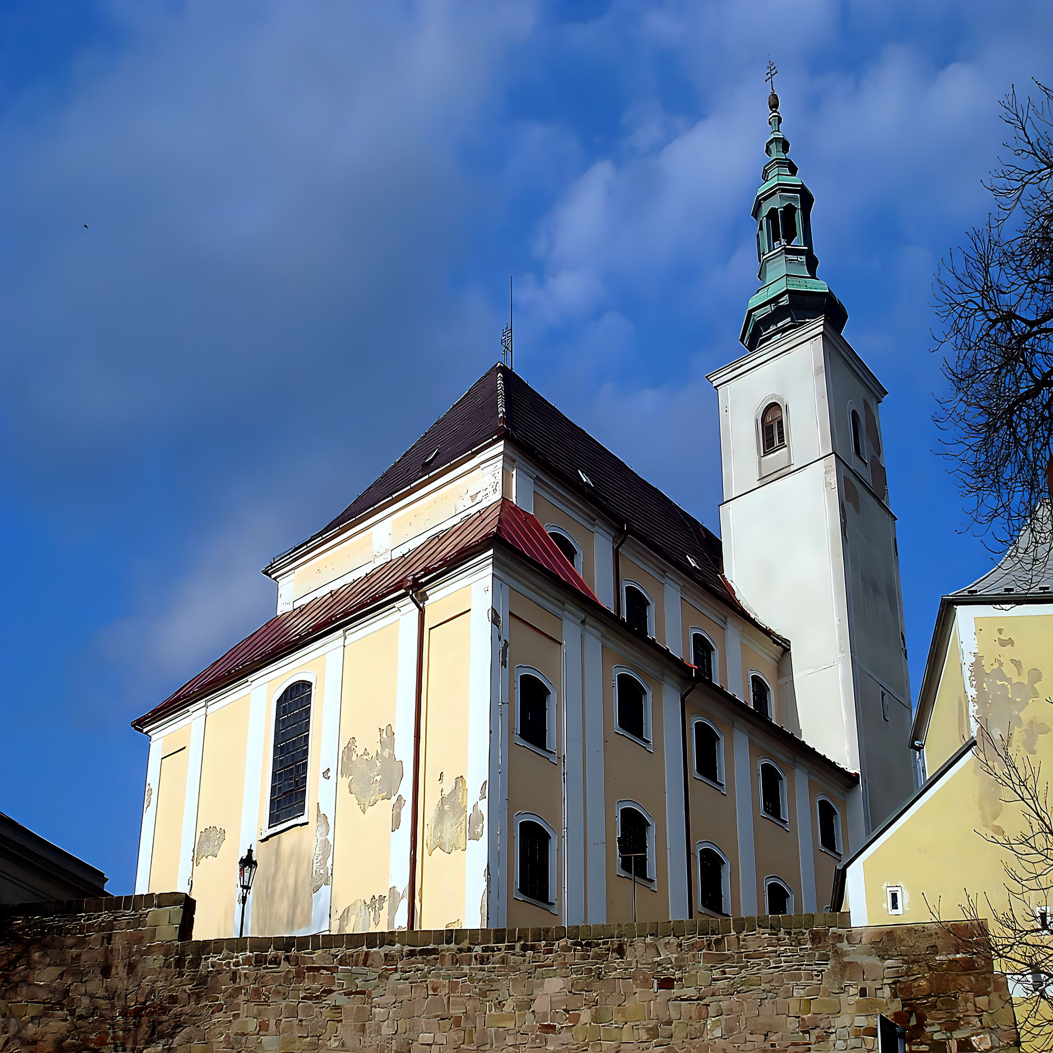 
<span>Kostel svatého Petra a Pavla (Broumov)</span>
