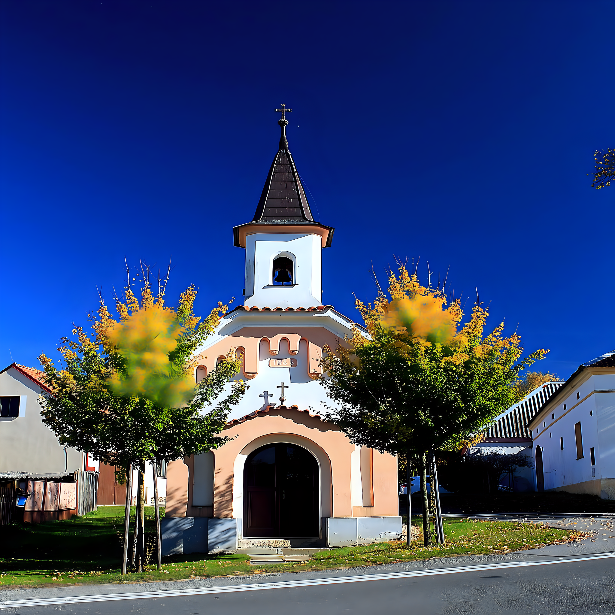 
<span>kaple svatého Jana Nepomuckého (Bechyňská Smoleč)</span>
