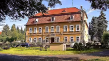 Bratislavská 998 a 3055