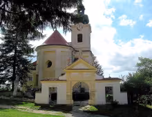 kostel svatých Petra a Pavla (Hrádek)