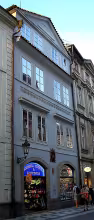 Dům U Červeného orla (Celetná)