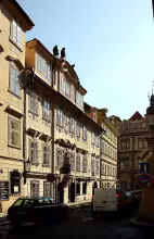 dům U Zlatého jelena (Malá Strana)