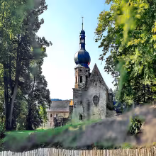 Pivoňský klášter
