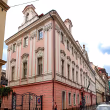 Neubergovský palác