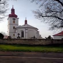 Kostel Nanebevzetí Panny Marie (Velešice)