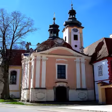 Kostel Navštívení Panny Marie (Borovany)