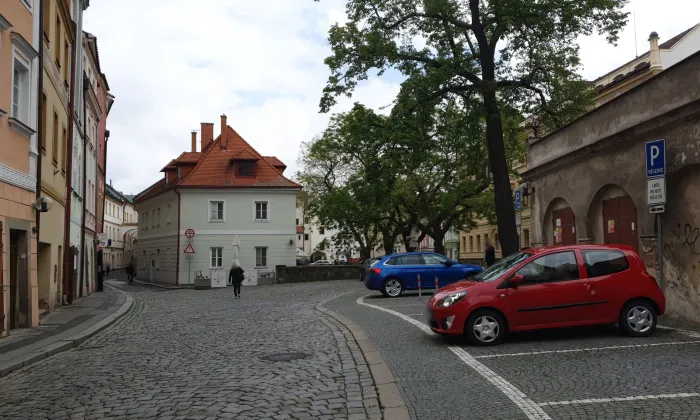 Bartolomějská 85