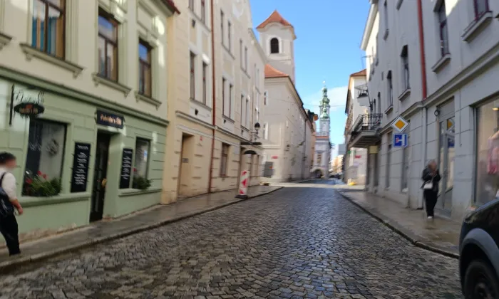 Biskupská 10