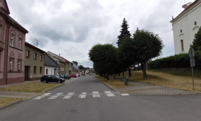 Boží muka - výklenková kaplička