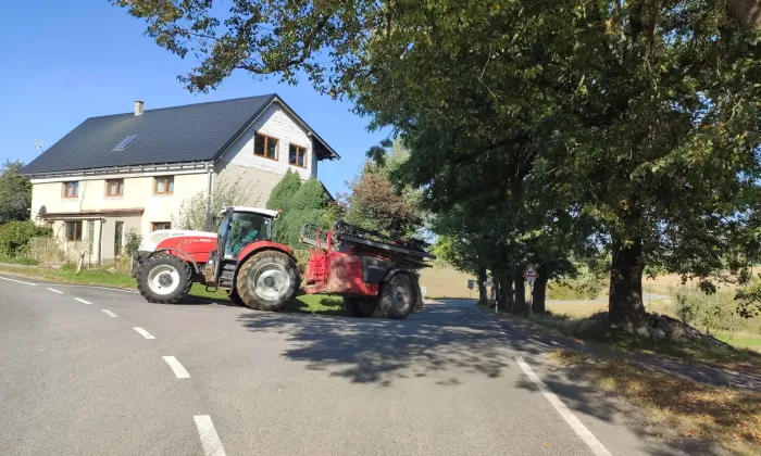 Boží muka severně od Častrova