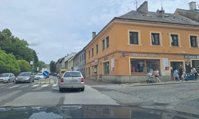 Budova Lepařova gymnázia