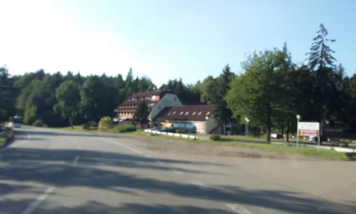 Devět křížů