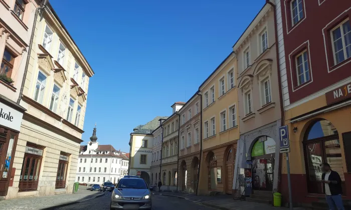 Dlouhá 12