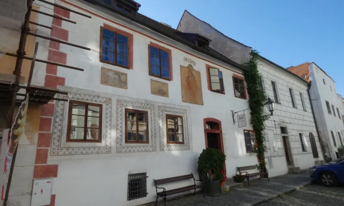 Dlouhá 90
