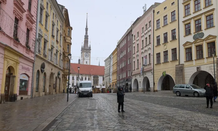 Dolní náměstí 49