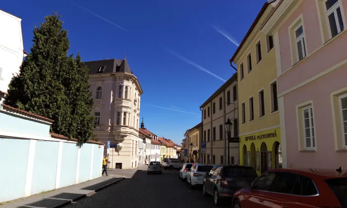 Dominikánská 6
