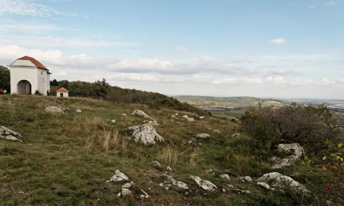 Křížová cesta na Svatém kopečku v Mikulově