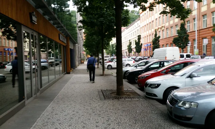 Palác Karlín