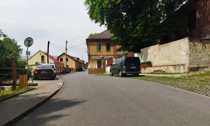 Kostel Nanebevzetí Panny Marie v Klecanech