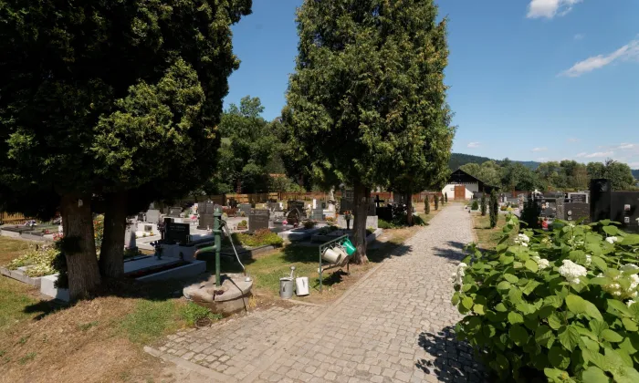 Kostel Panny Marie Sněžné (Velké Karlovice)