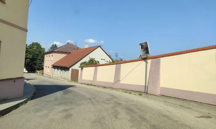 Kostel svatého Josefa (Veliš)