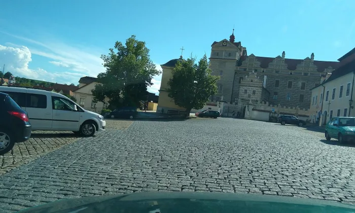 Kostel svatých Petra a Pavla (Město)