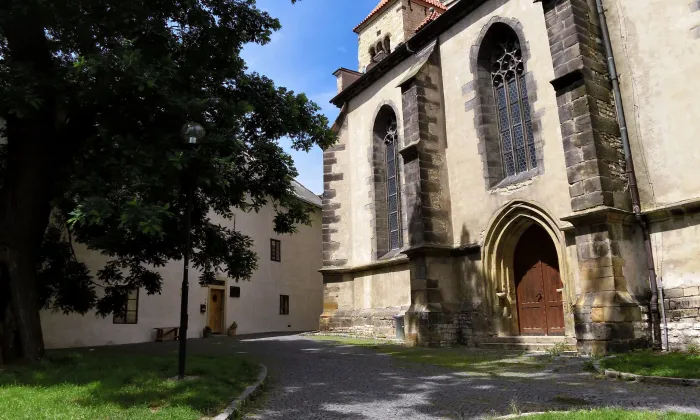 Kostel svatých Petra a Pavla v Mělníku