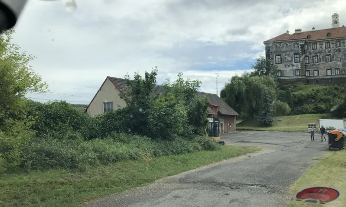 kostel svatého Ondřeje v Nelahozevsi