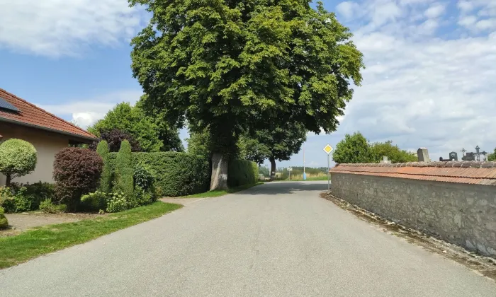 kostel svatých Petra a Pavla (Popelín)