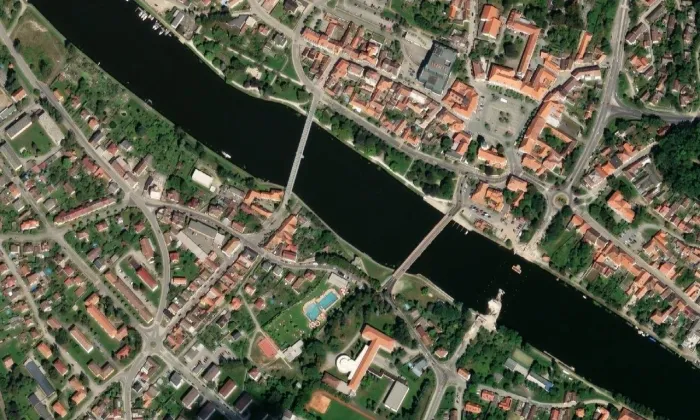 železný most v Týně nad Vltavou – letecký pohled