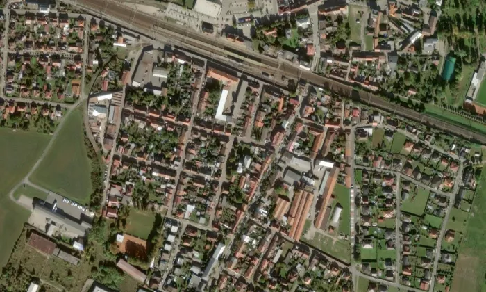 českobratrský kostel v Pečkách – letecký pohled