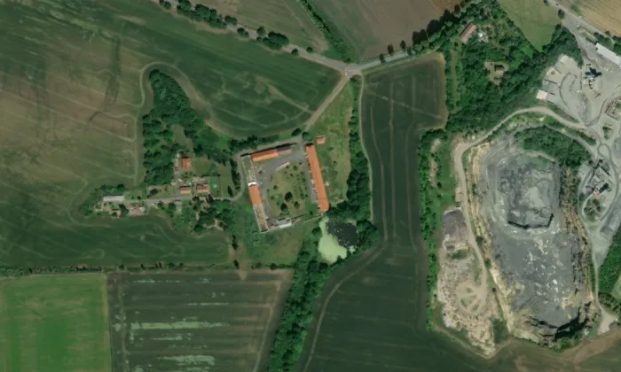 Auersperský zemědělský dvůr – letecký pohled