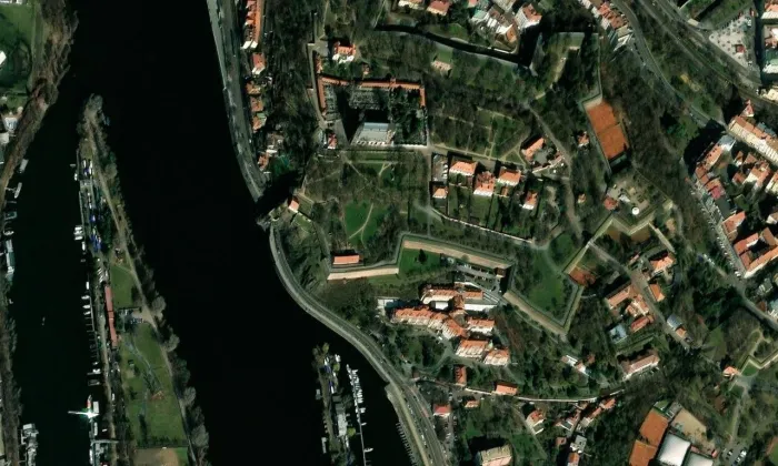 bazilika sv. Vavřince – letecký pohled