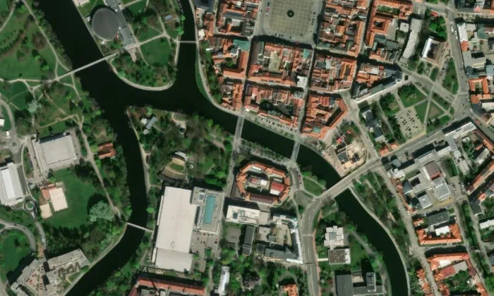 Biskupská 10 – letecký pohled